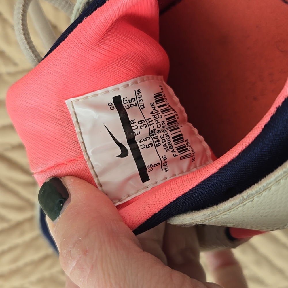 Nike Women's Navy and Pink Sneakers - Picture 11 of 13